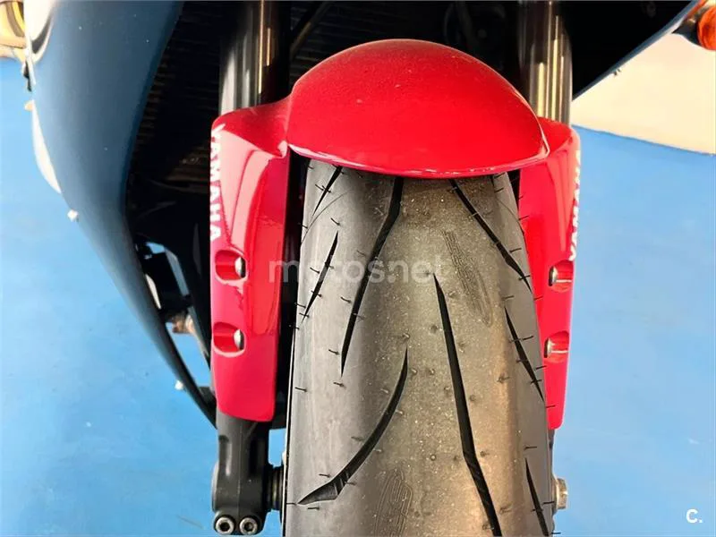 Yamaha R1 – Vista 20