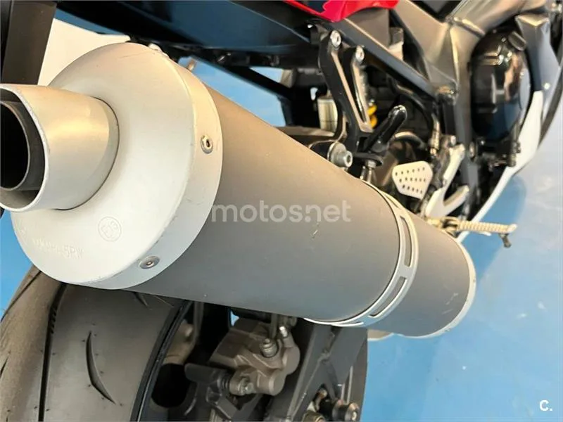 Yamaha R1 – Vista 23