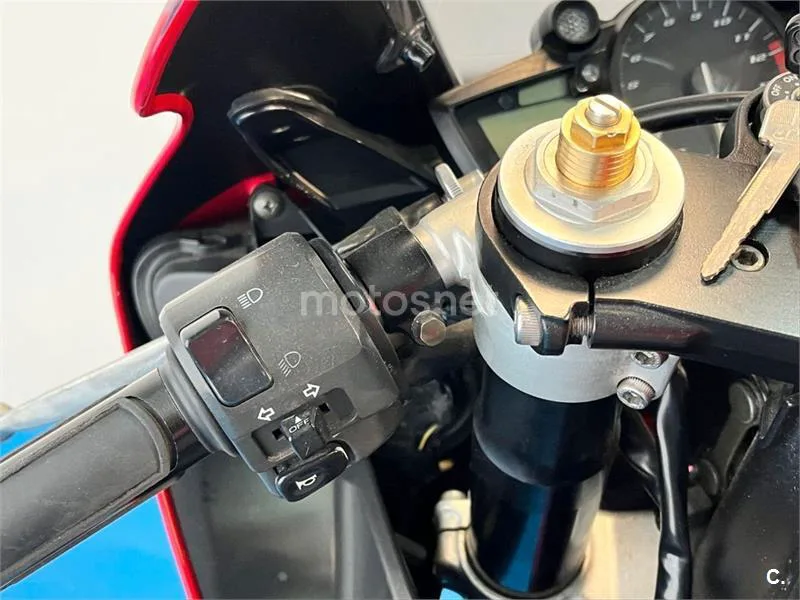 Yamaha R1 – Vista 41