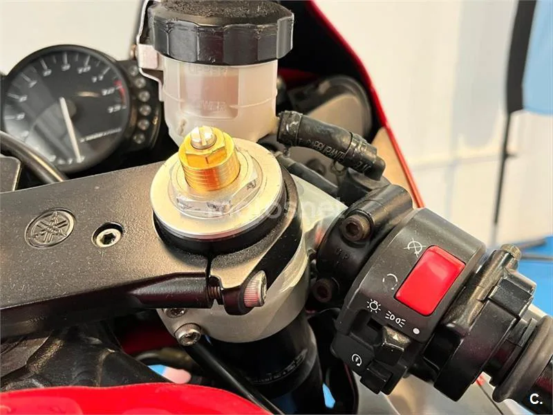 Yamaha R1 – Vista 46