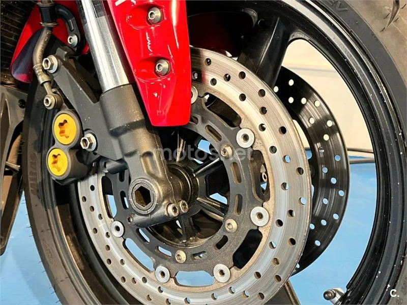 Yamaha R1 – Vista 7