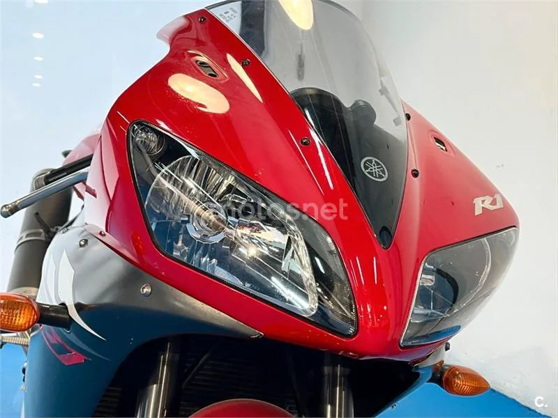 Yamaha R1 – Vista 9