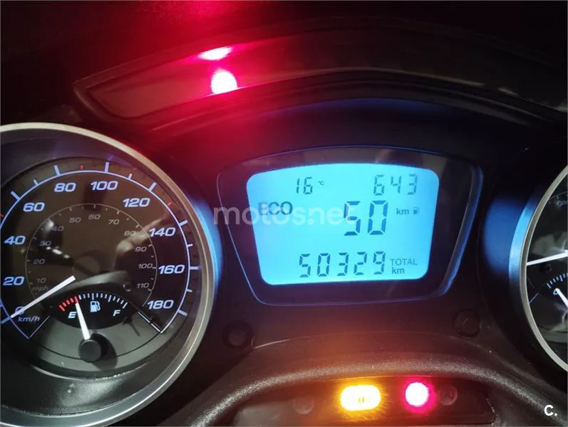 Piaggio MP3 – Vista 6