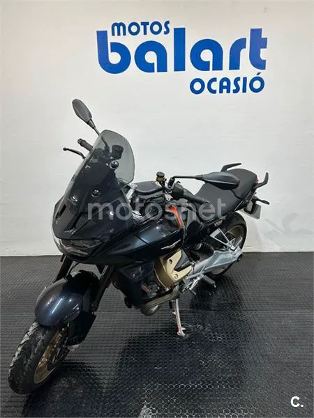 Moto Guzzi V100 Mandello – Vista 3