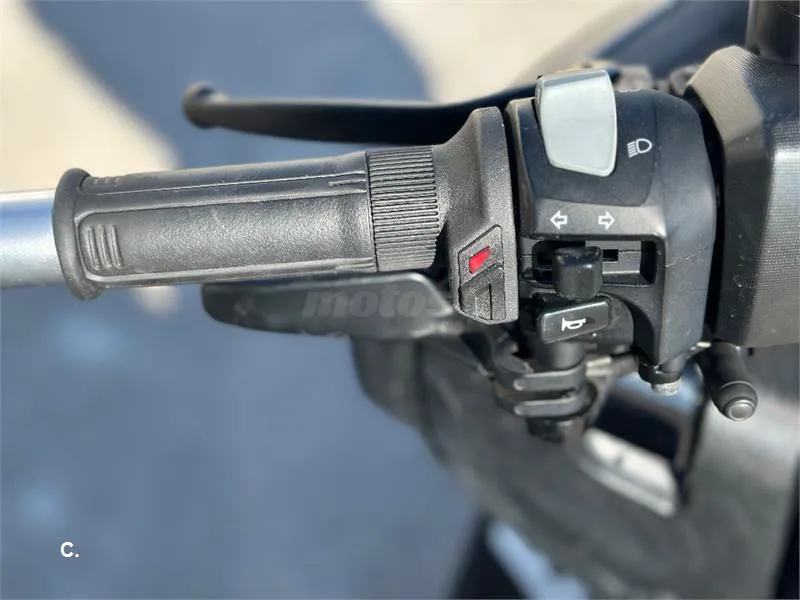 Yamaha TMAX 500 - Vista 5