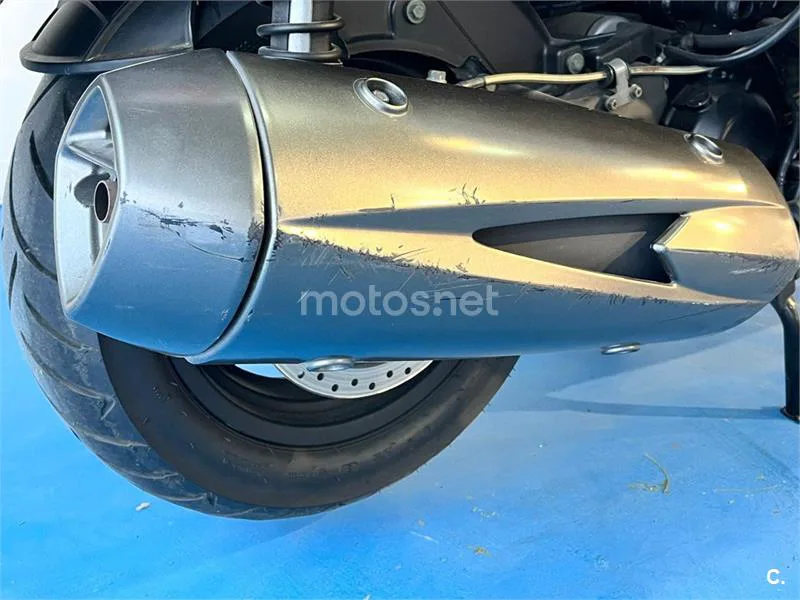 Kymco Super Dink 300 – Vista 12