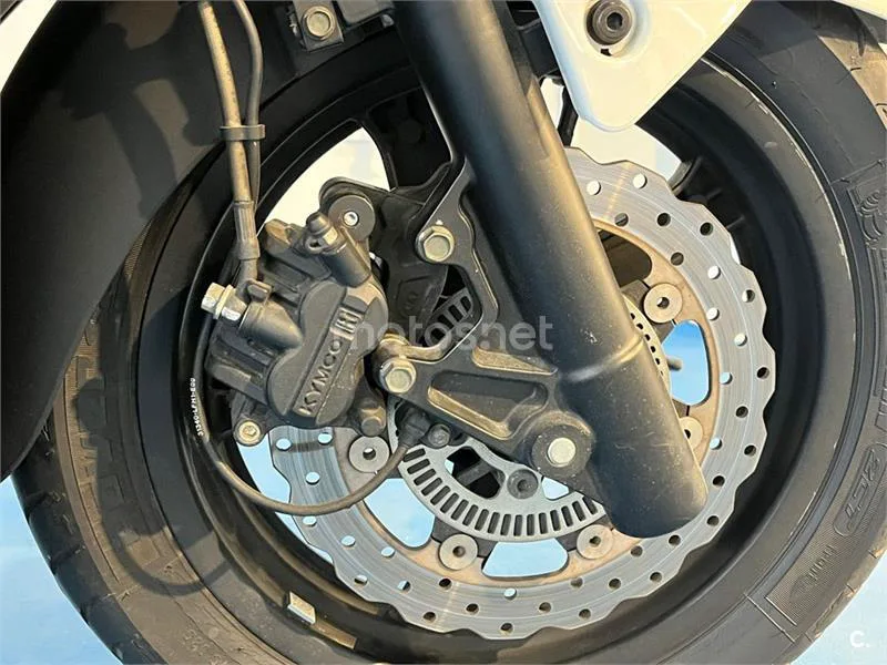 Kymco Super Dink 300 – Vista 14
