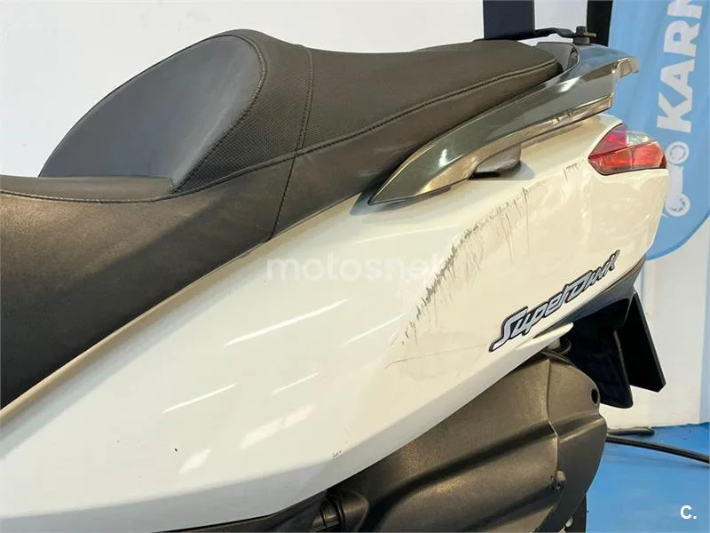 Kymco Super Dink 300 – Vista 26