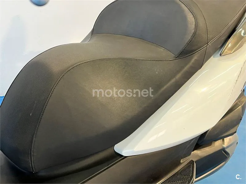 Kymco Super Dink 300 – Vista 28