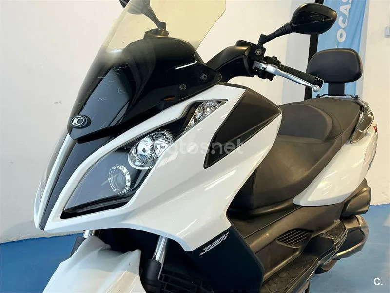 Kymco Super Dink 300 – Vista 29