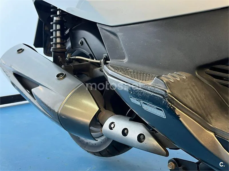 Kymco Super Dink 300 – Vista 10