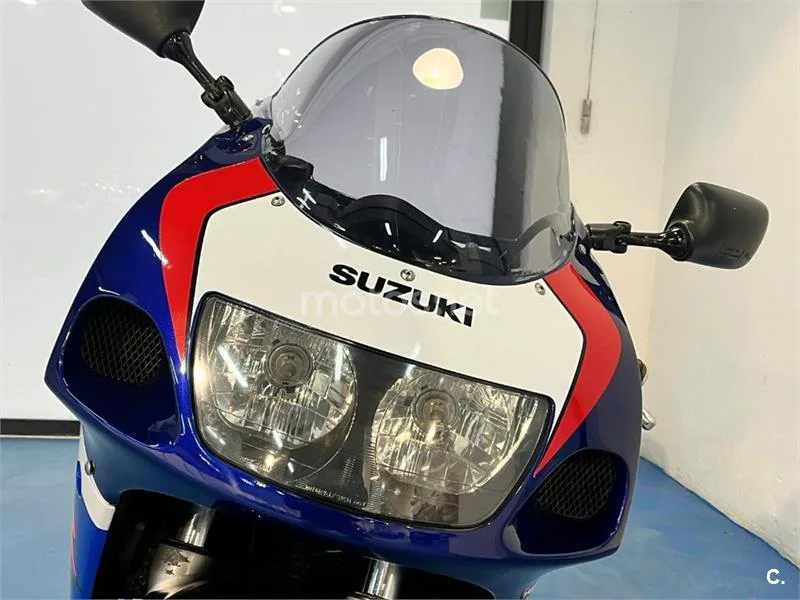 Suzuki GSX-R600 – Vista 11