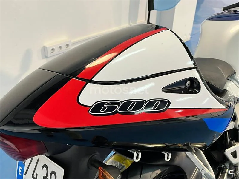 Suzuki GSX-R600 – Vista 17