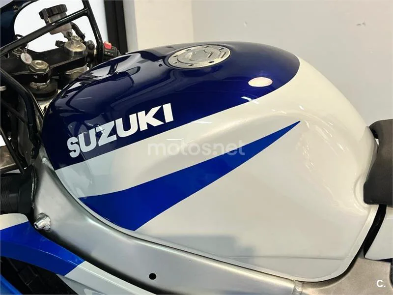 Suzuki GSX-R600 – Vista 31