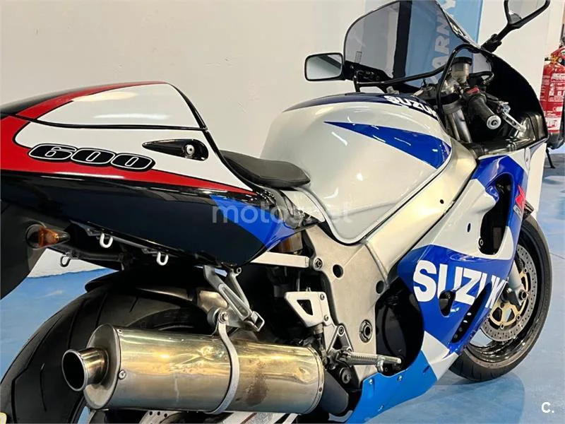 Suzuki GSX-R600 – Vista 39