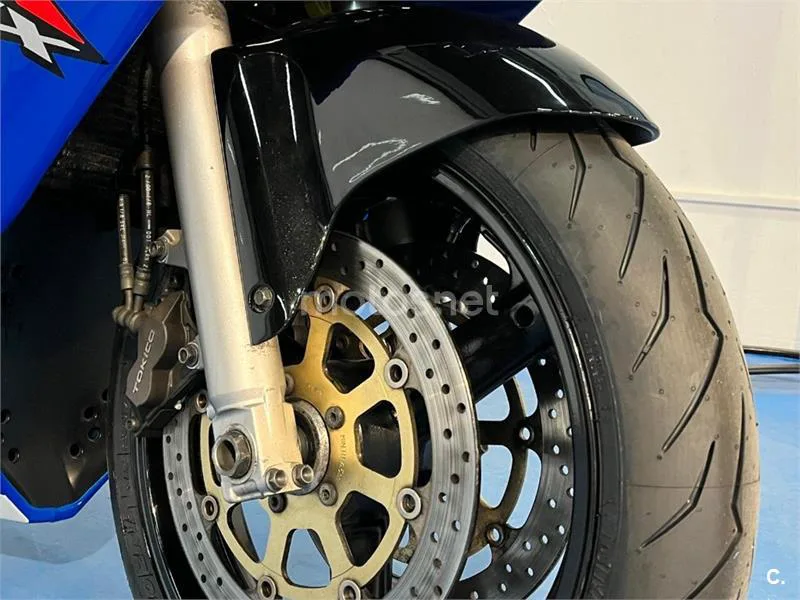 Suzuki GSX-R600 – Vista 8