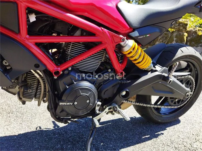 Ducati Monster 797 – Vista 3