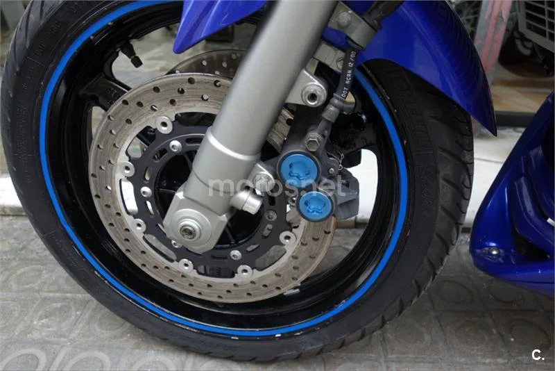 Yamaha FZS1000 Fazer – Vista 17