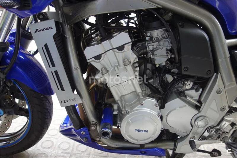 Yamaha FZS1000 Fazer – Vista 9