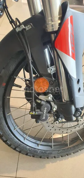 Aprilia Tuareg 660 - Vista 4