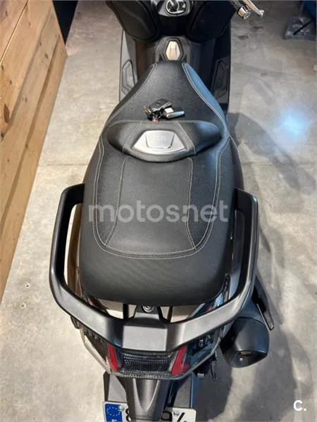 SYM Maxsym 400 – Vista 17