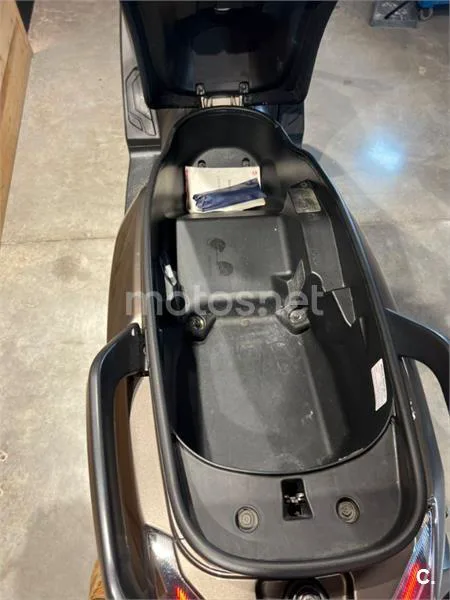SYM Maxsym 400 – Vista 4