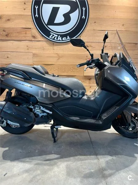 SYM Maxsym 400 – Vista 10