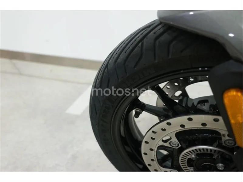 BMW C 400 GT – Vista 7