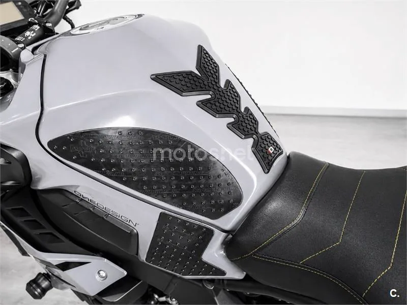 Yamaha MT-10 – Vista 11