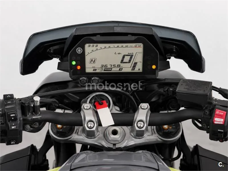 Yamaha MT-10 – Vista 14