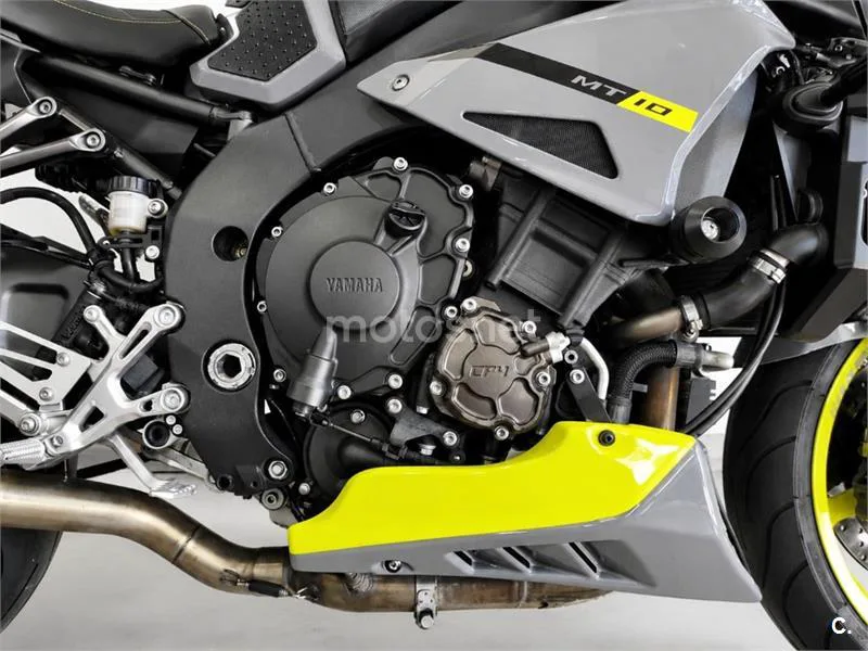 Yamaha MT-10 – Vista 4