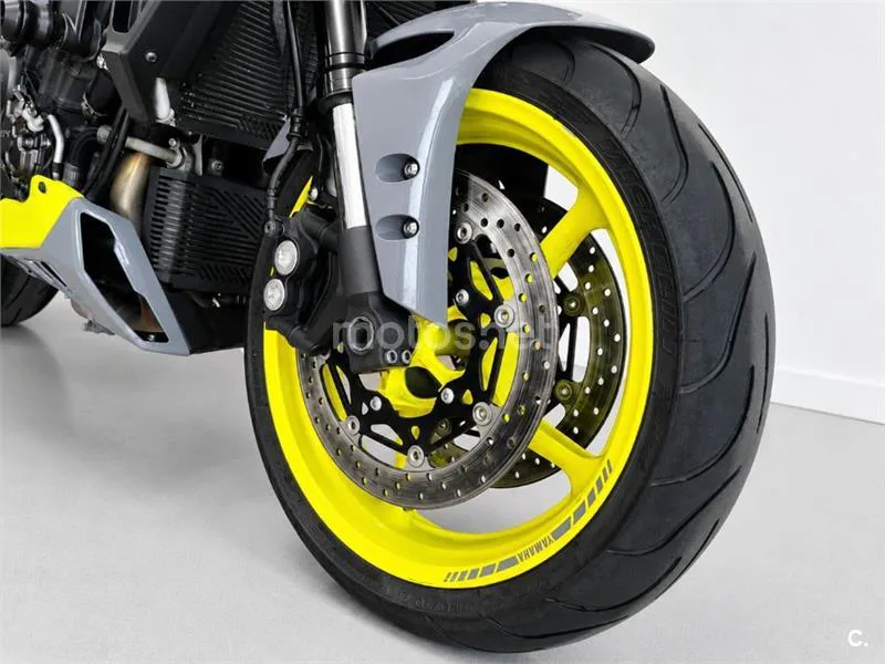 Yamaha MT-10 – Vista 5