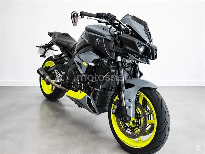 Yamaha MT-10 – Vista 6