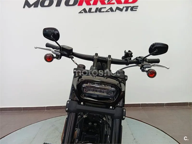Harley-Davidson Fat Bob – Vista 13