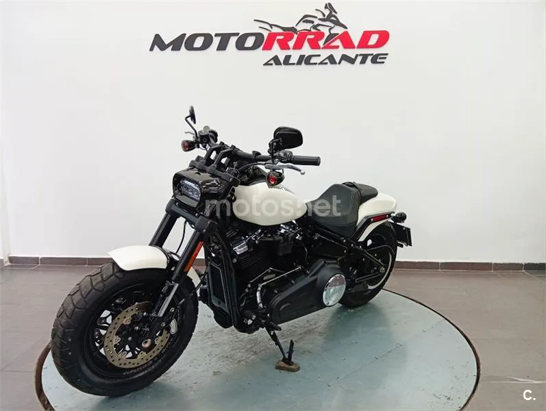 Harley-Davidson Fat Bob – Vista 17