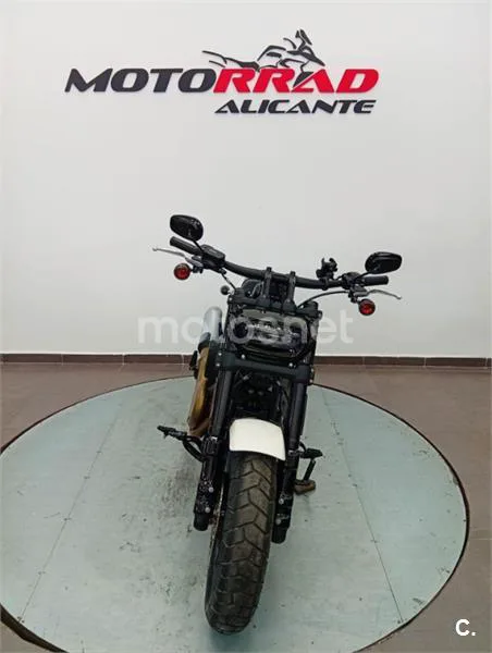 Harley-Davidson Fat Bob – Vista 18