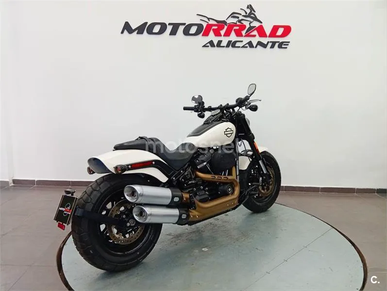 Harley-Davidson Fat Bob – Vista 3