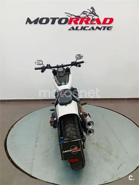 Harley-Davidson Fat Bob – Vista 4