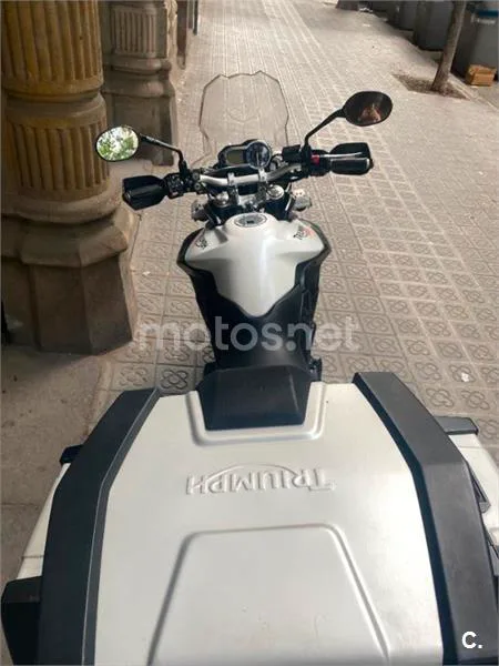 Triumph Tiger 800 – Vista 12