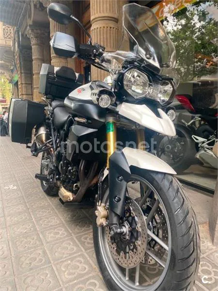 Triumph Tiger 800 – Vista 6