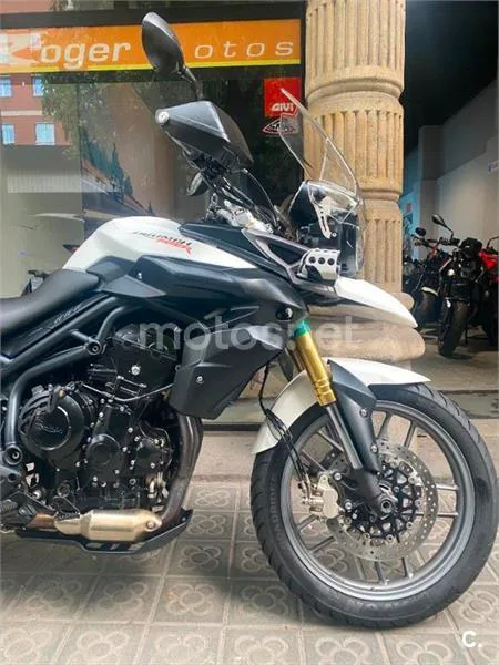 Triumph Tiger 800 – Vista 9