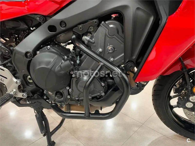 Yamaha Tracer 9 – Vista 15
