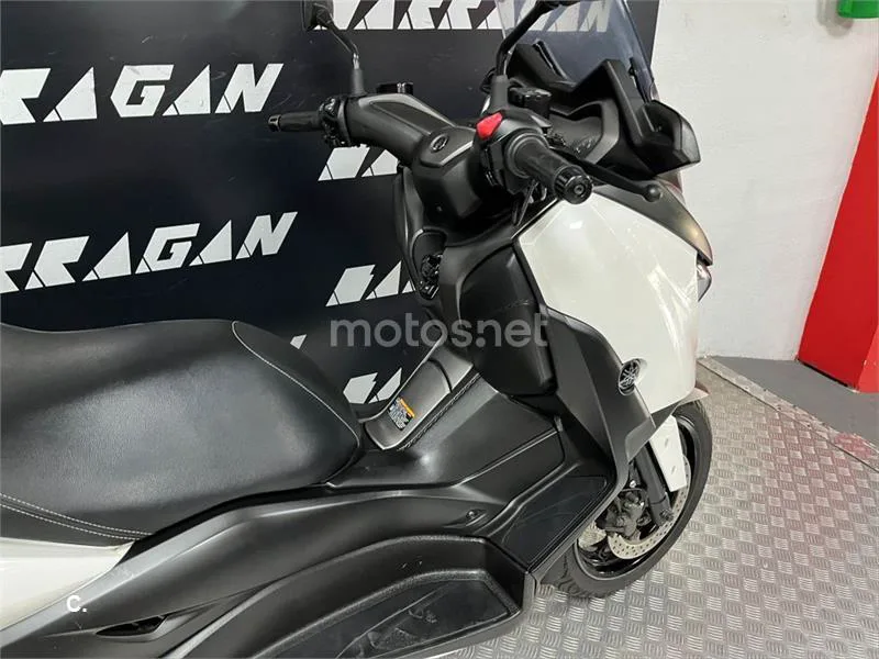 Yamaha XMAX 300 – Vista 6