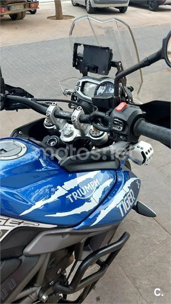 Triumph Tiger 800 XR – Vista 14