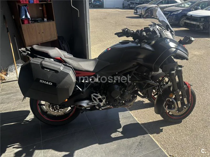 Yamaha Niken – Vista 6