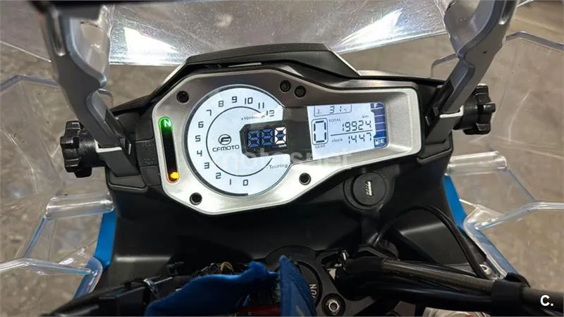CFMOTO 650MT – Vista 4