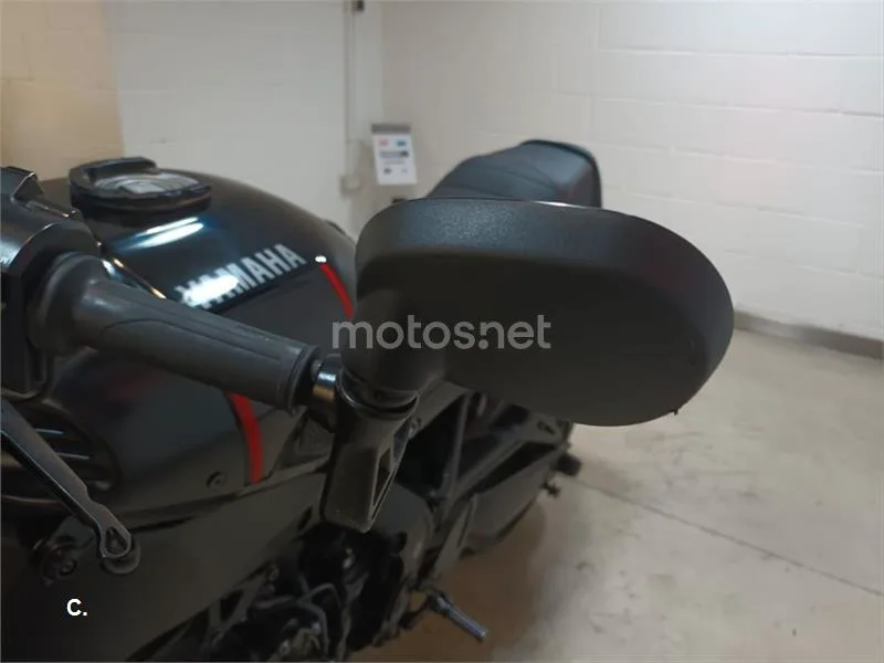 Yamaha XSR 900 – Vista 11