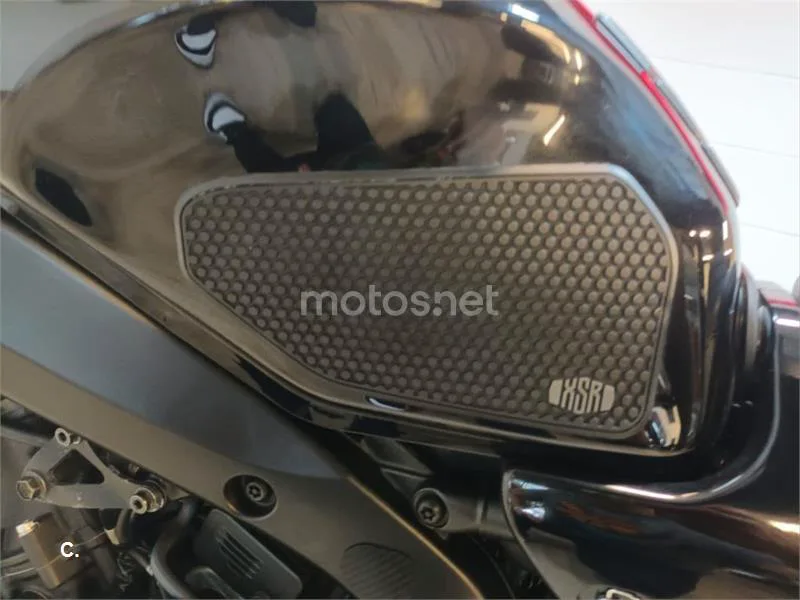 Yamaha XSR 900 – Vista 18