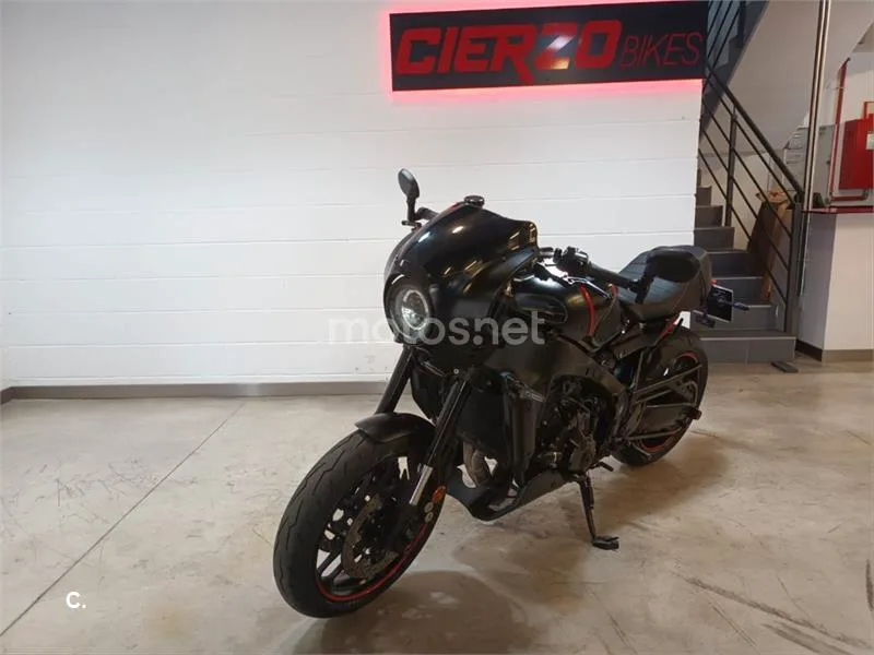 Yamaha XSR 900 – Vista 21
