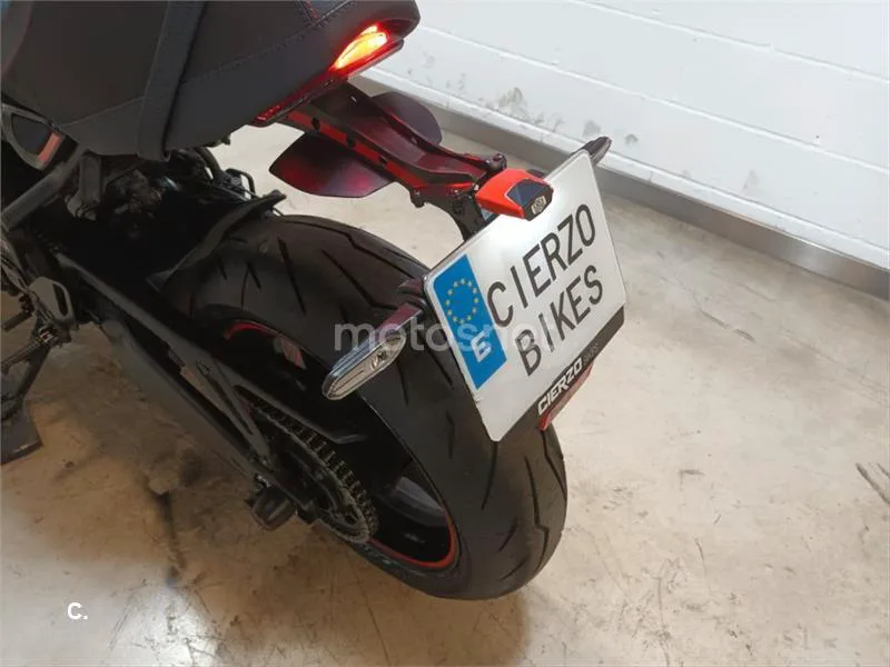 Yamaha XSR 900 – Vista 31
